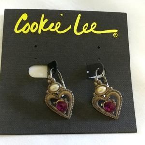 Silvertone Earrings with pearls/ purple crystals